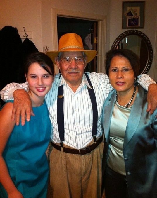 Canta Y No Llores: A phone call to Abuelito