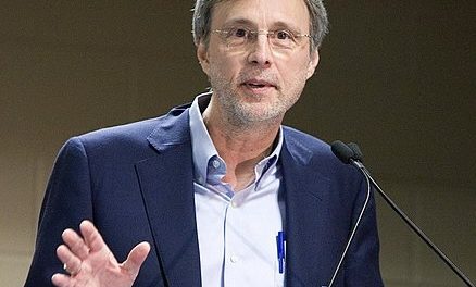 The Hidden History of Neoliberalism with Thom Hartmann
