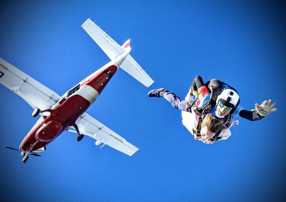 Bahia Brunelle – Skydiving and Singing