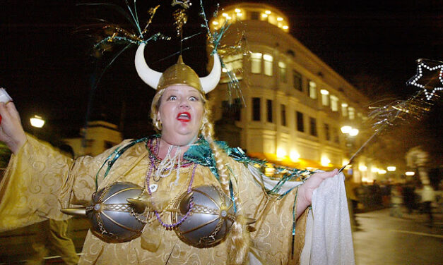 Last Night a “do-it-yourself” New Years Eve Tradition